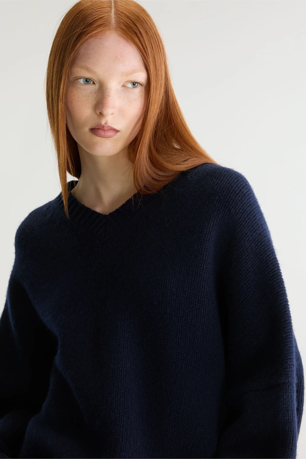 Bellerose Amevy V-neck Sweater Navy