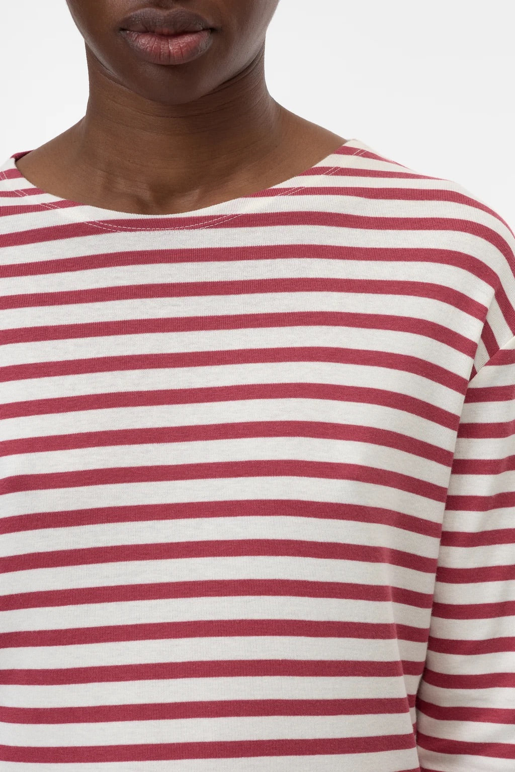 Closed Basic Longsleeve Cherry Red