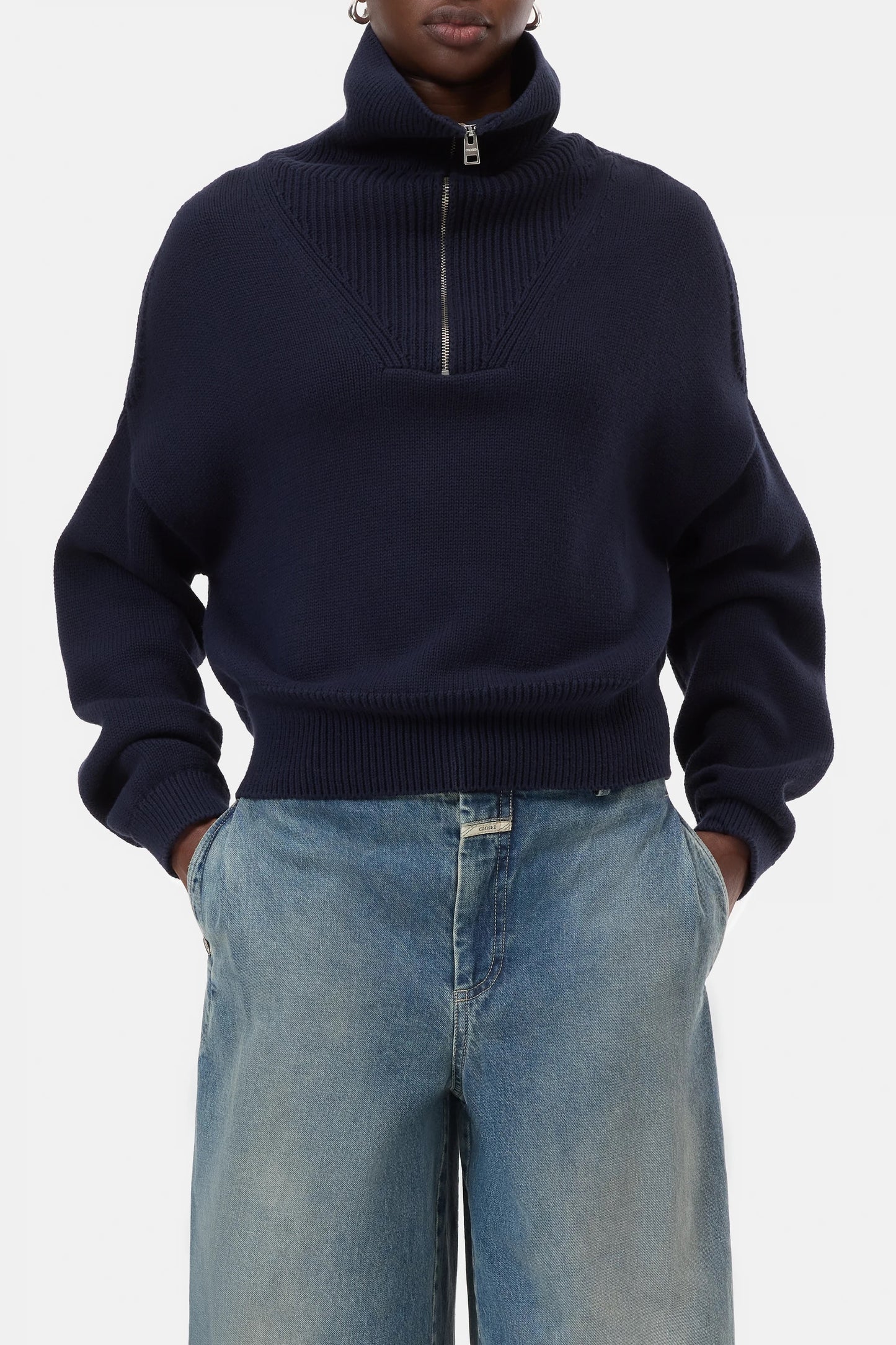 Closed Cropped Troyer Dark Navy