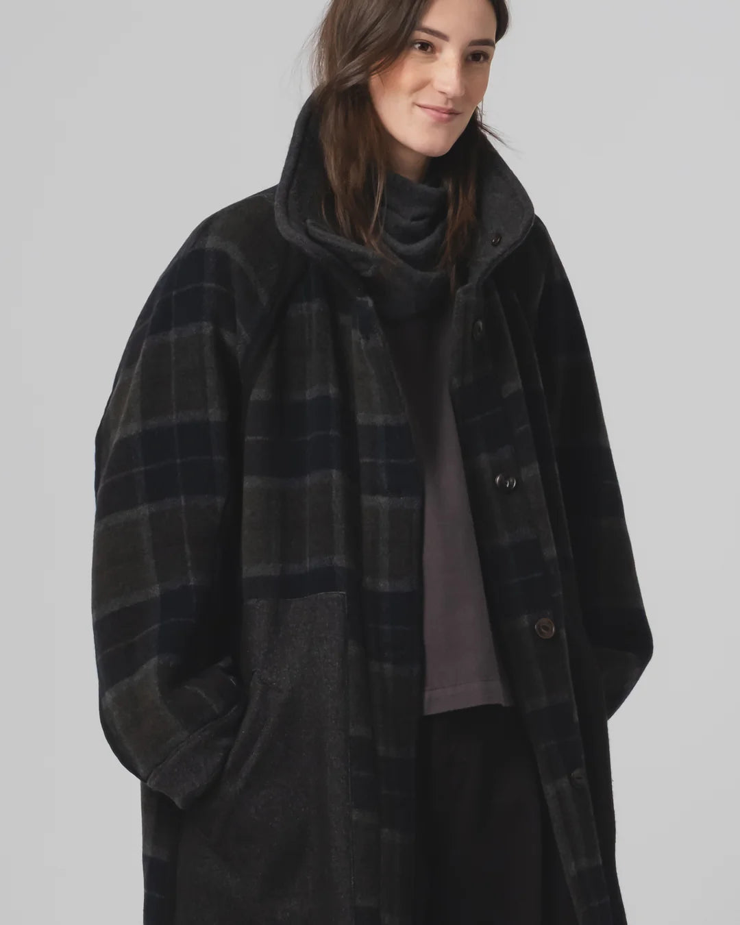 Girls Of Dust Army Trench Golf Wool Caviar