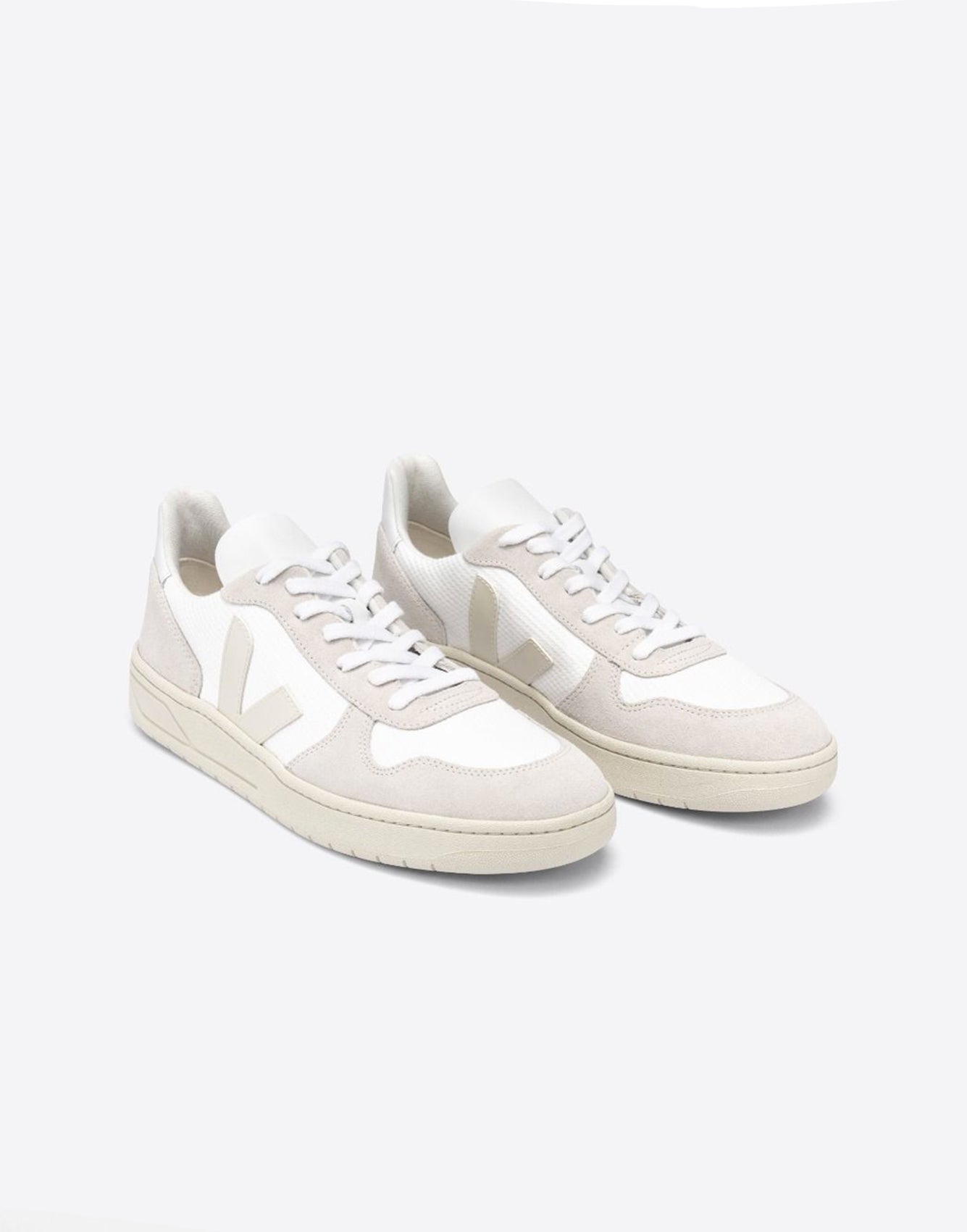 VEJA V-10 B-Mesh White Natural Pierre