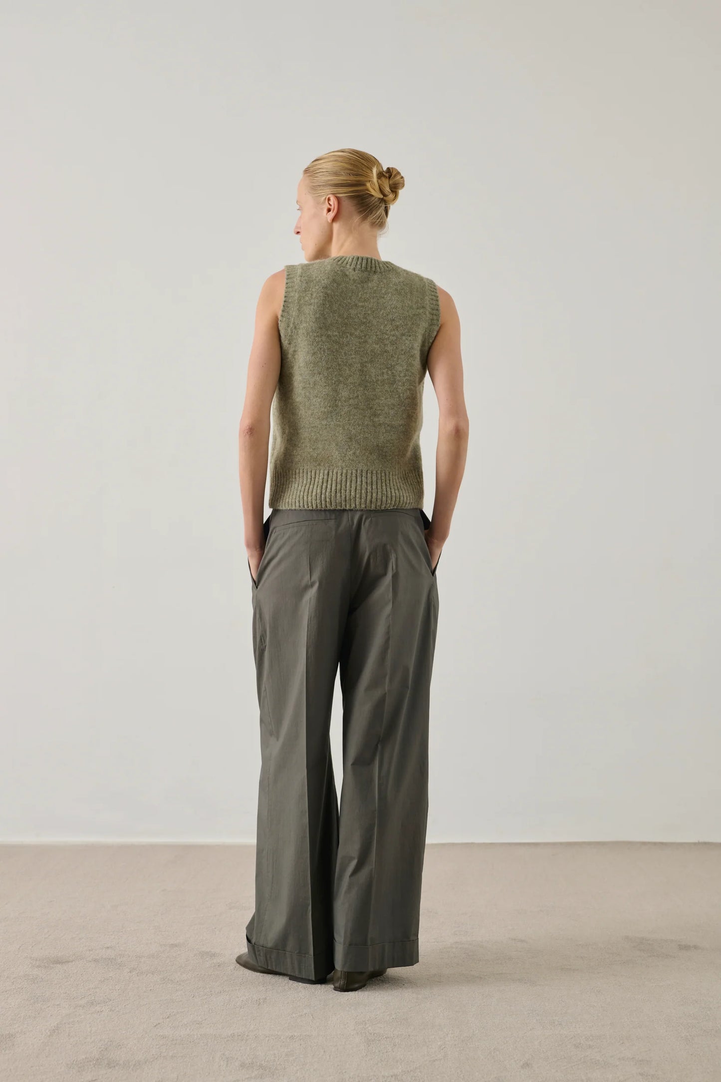 Soeur Watson Pleated Trousers Charcoal Grey