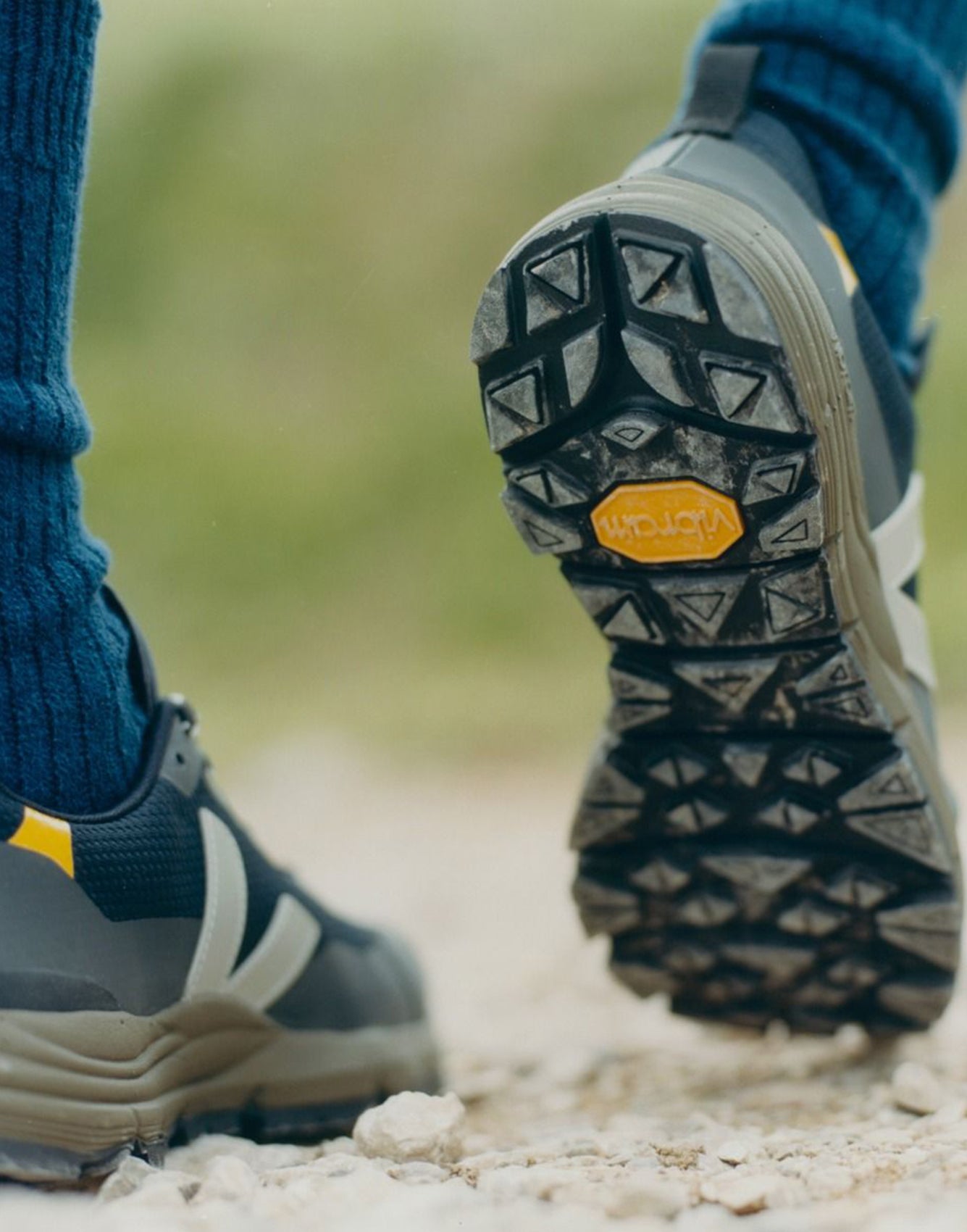 Veja Dekkan Alveomesh Black Oxford-Grey Tonic