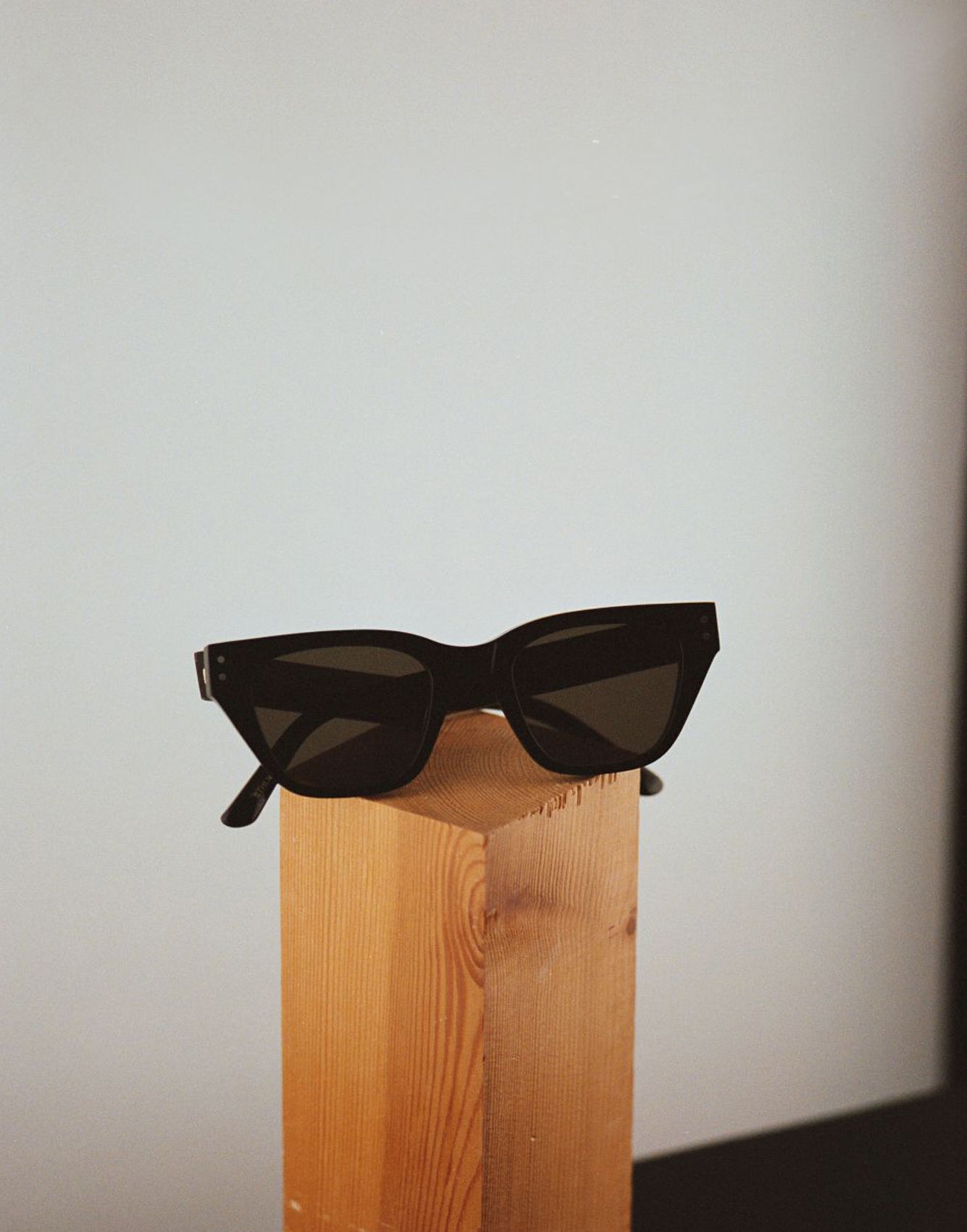 Monokel Memphis Black