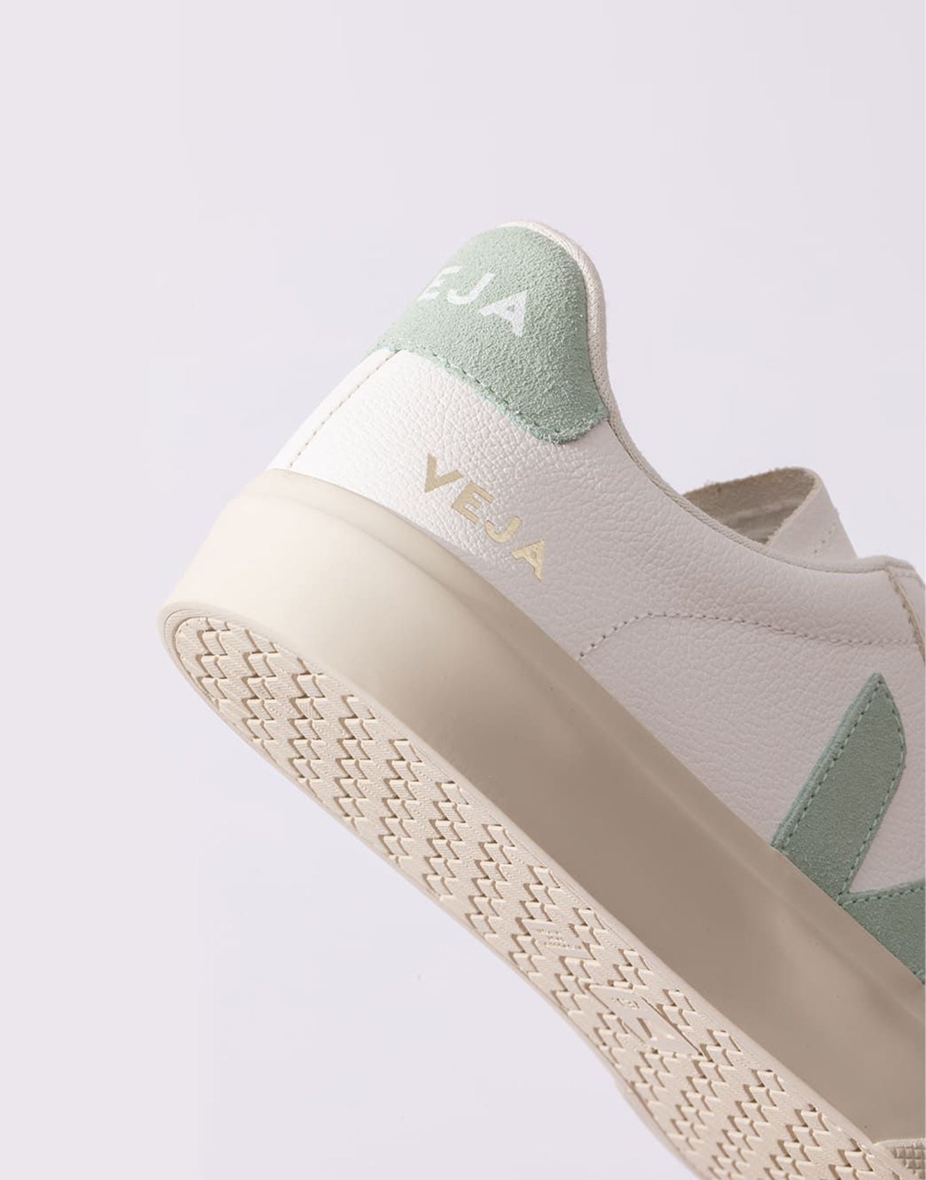 Veja Campo Chromefree Extra White Matcha