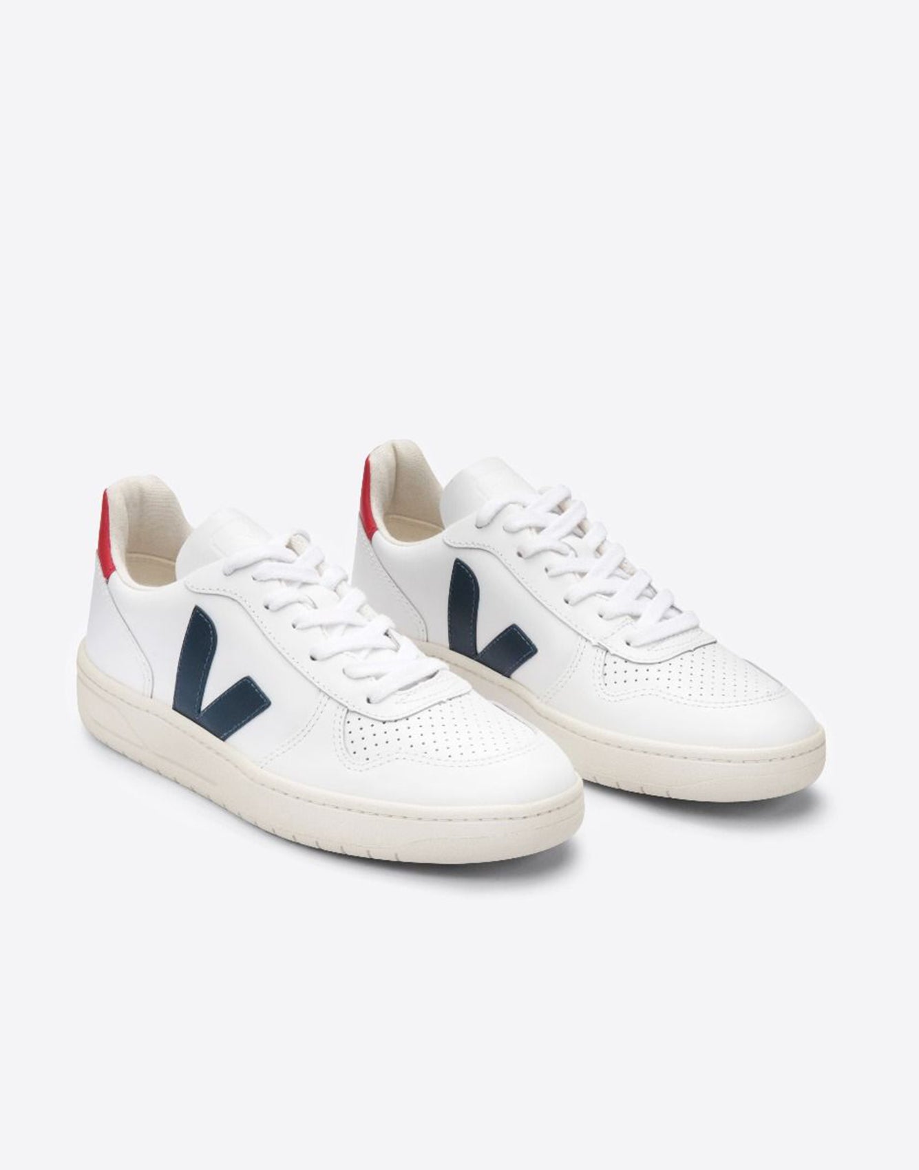 VEJA V-10 extra white nautico pekin