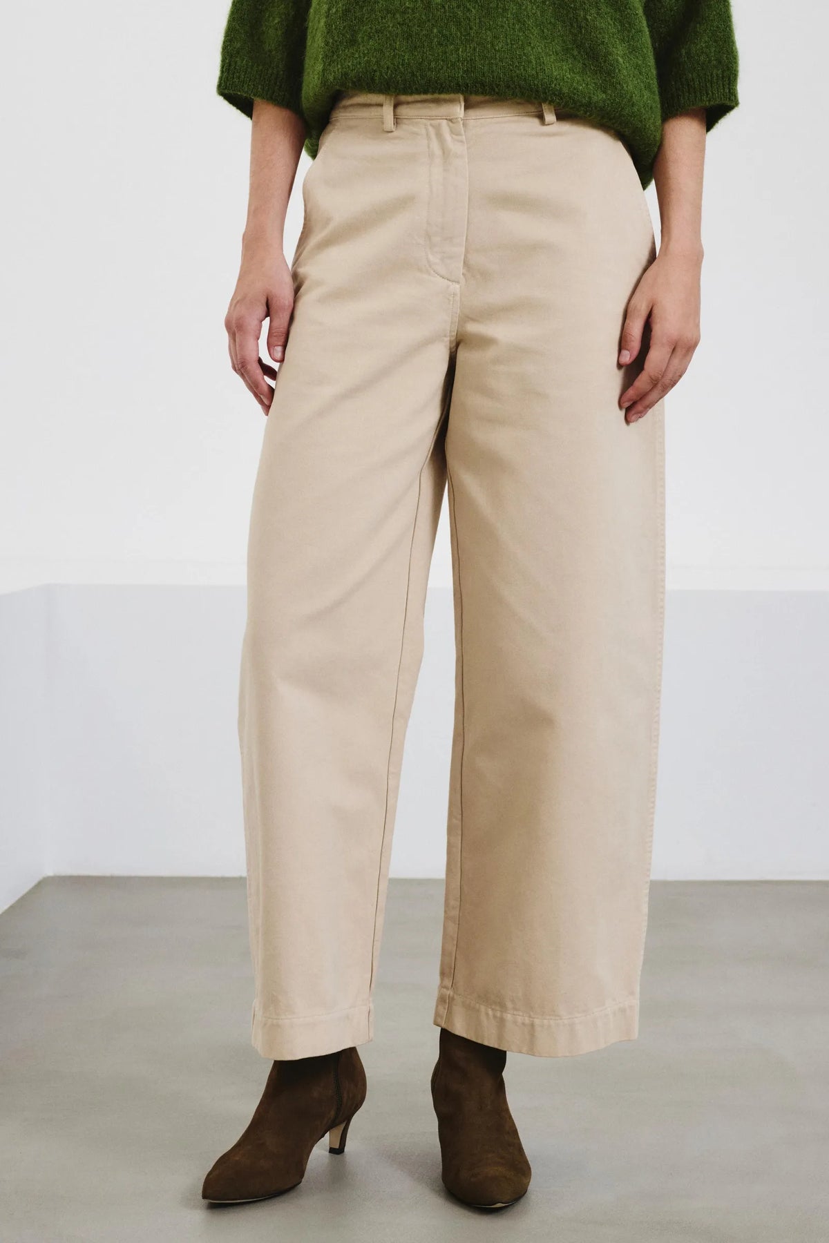 Pomandere Barrel-leg Brushed Cotton Drill Trousers Ivory