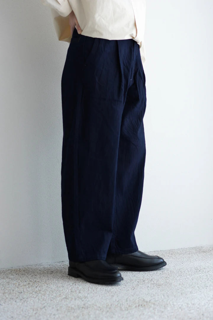 Still By Hand Deep Tucks Pants Dark Navy