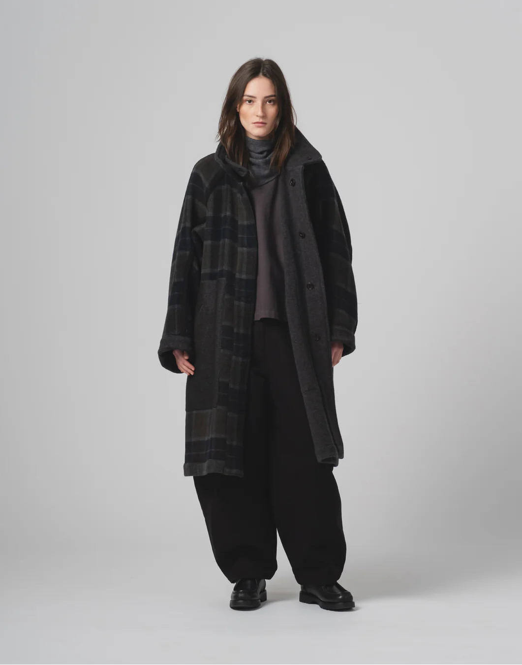 Girls Of Dust Army Trench Golf Wool Caviar