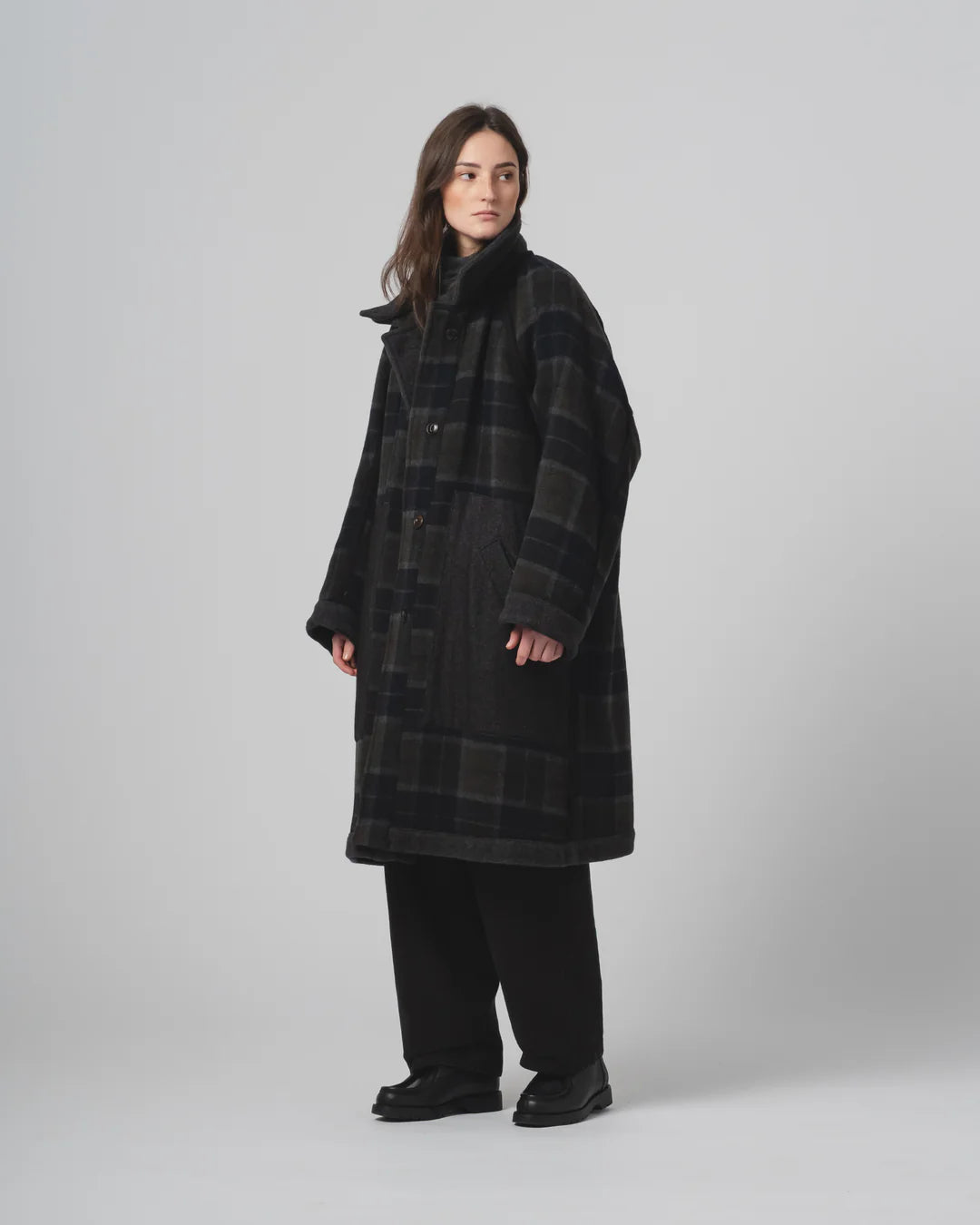 Girls Of Dust Army Trench Golf Wool Caviar