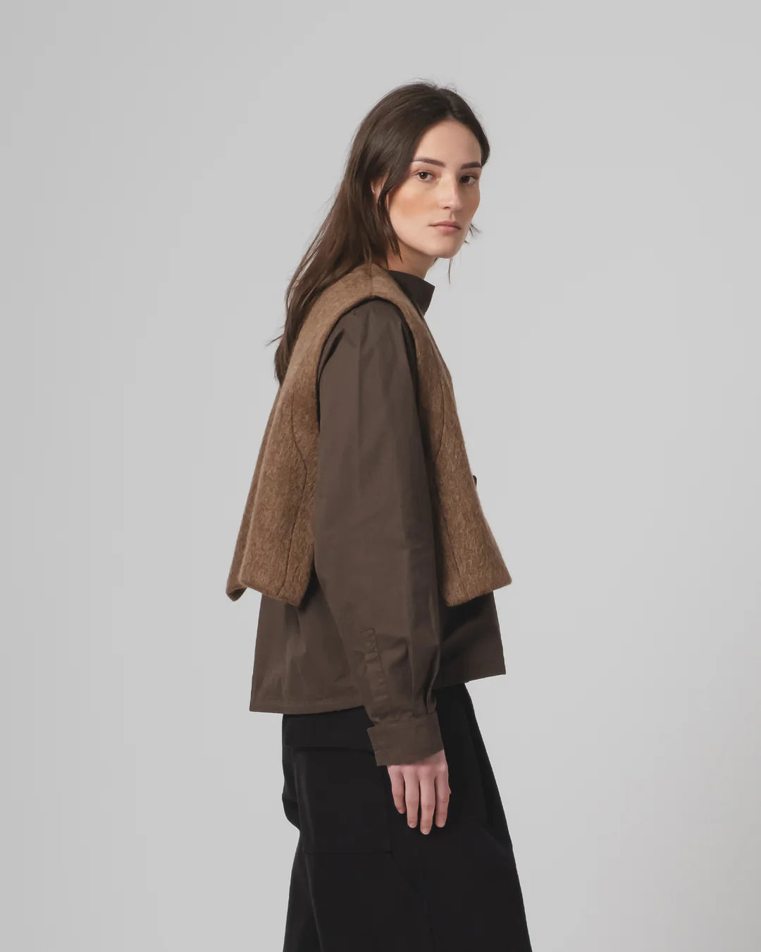 Girls Of Dust Vee Vest Mohair Fleece Java Brown
