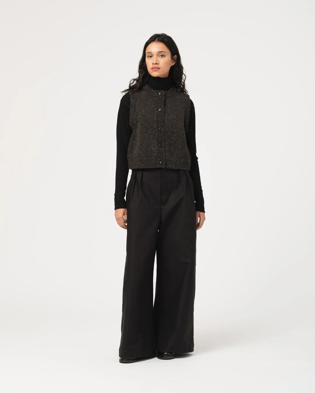Girls Of Dust Welsh Vest Neppy Wool Asphalt