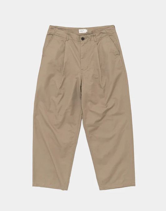 Still By Hand Tapered Pleated Pant Beige