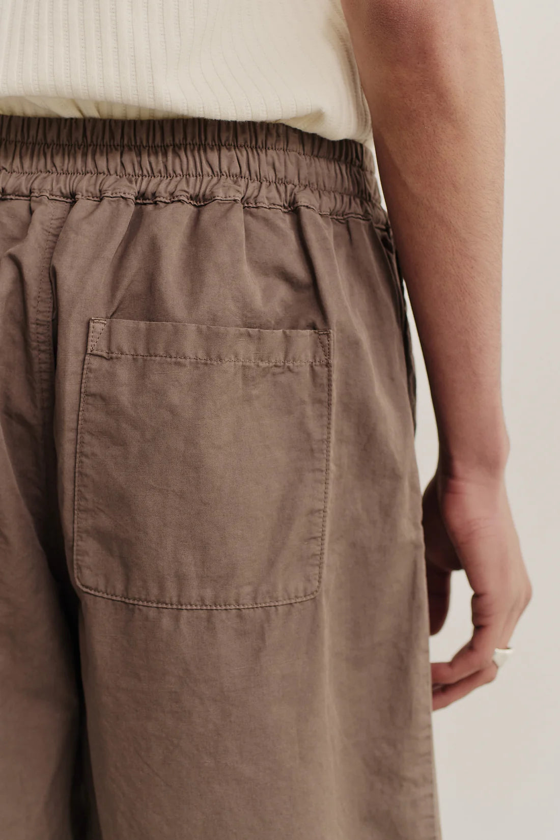 A Kind Of Guise Saleh Shorts Brown Impala