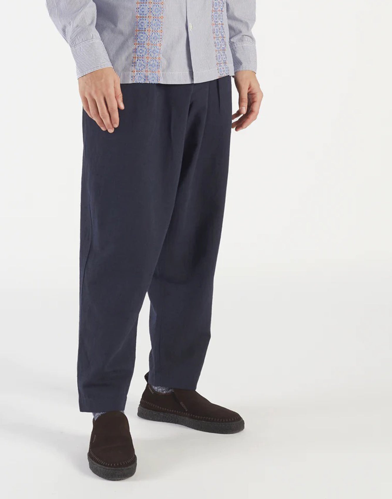 Universal Works Pleated Track Pant In Navy Lord Cotton Linen