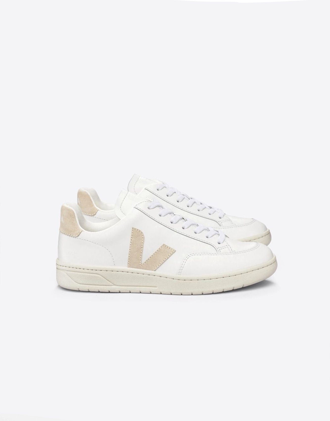 VEJA V-12 Leather White Sable