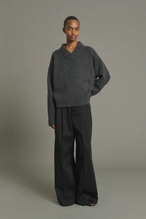 Soeur Julie Oversize V Collar Pull Anthracite Grey